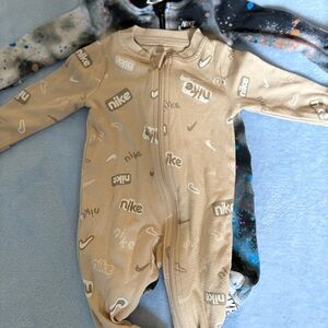 Nike Kids Tan and Black Footies